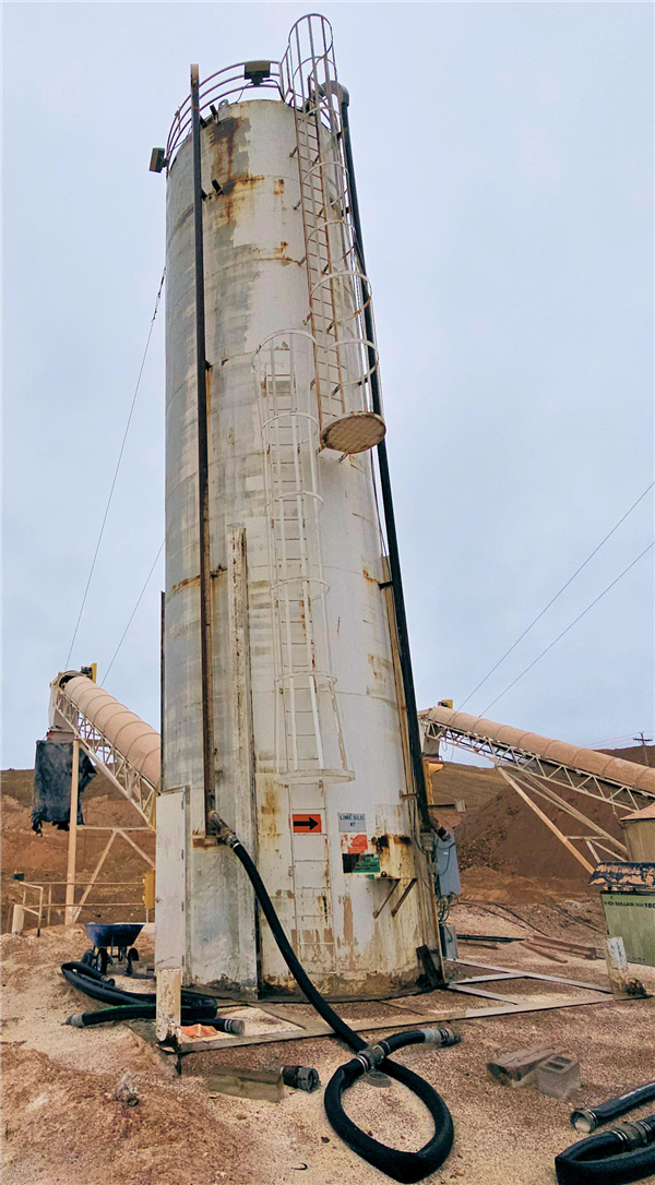 2 Units - Ssi - Steel Structures Inc. 11'11" W X 48' H Lime Silos, 3800 Cu. Ft.)